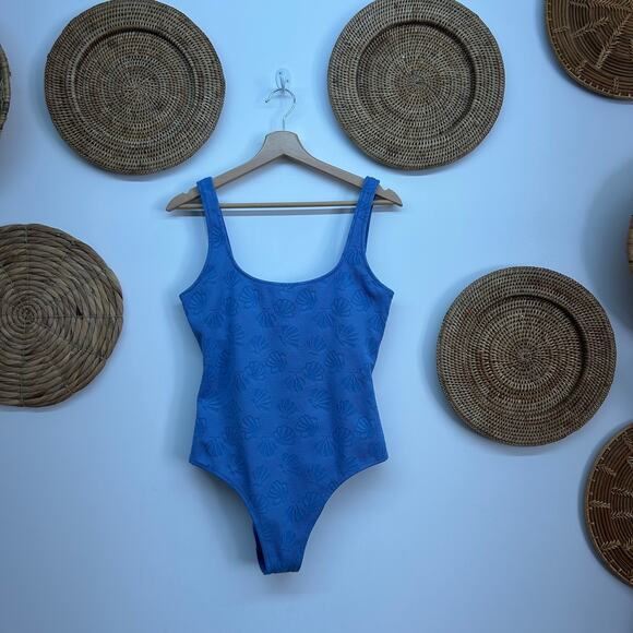 Aerie Blue Shell Print Knit One Piece Cheeky Swimsuit Large Vacation Summer - Picture 1 of 7